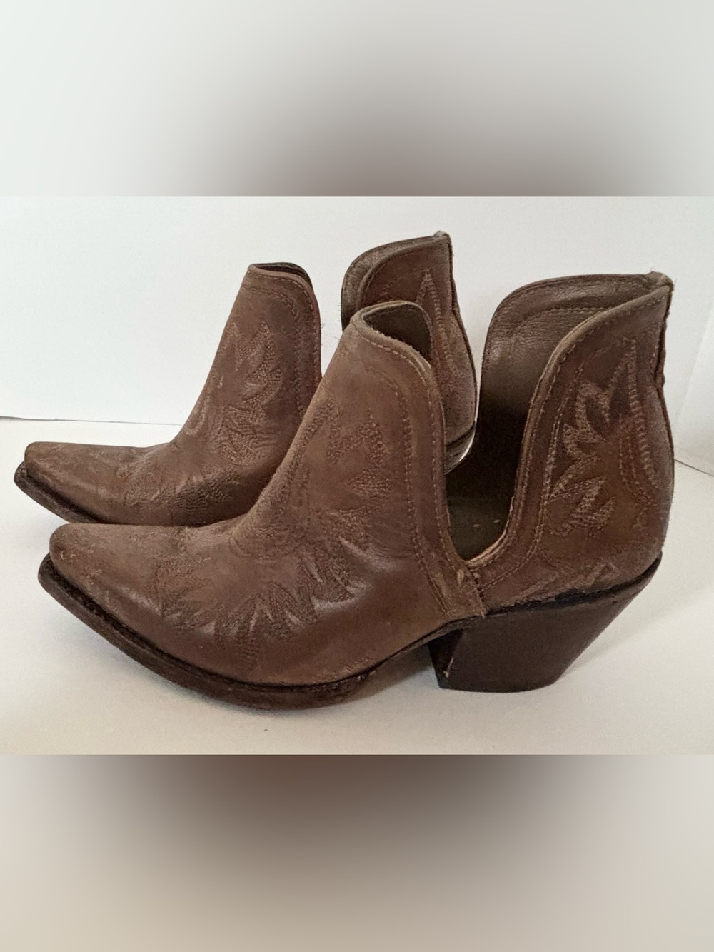 Ariat Dixon Women’s Brown Leather Western Ankle Boots Size 8.5 B